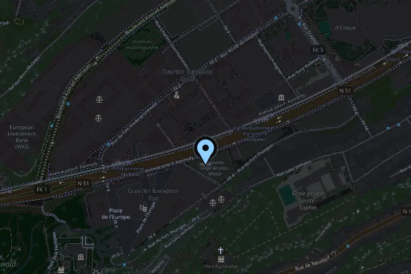Plan du quartier du Kirchberg autour du 12 avenue John F. Kennedy ; un clic ouvre l’itinéraire dans Google Maps.